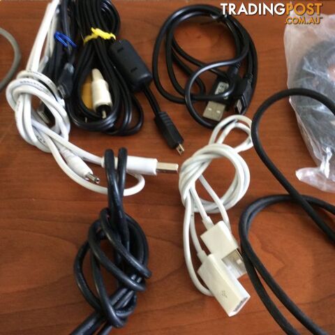 Various phone charger - photo 3 of 4