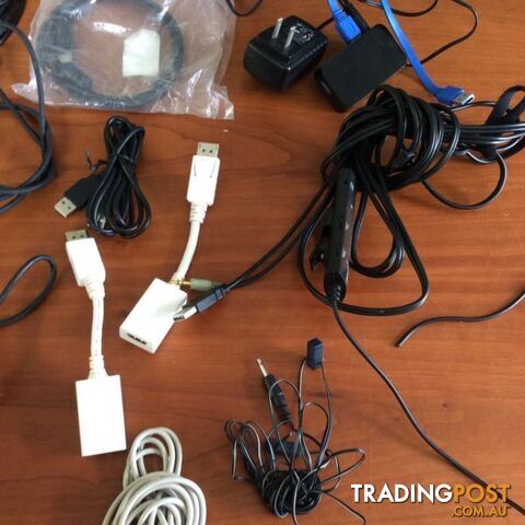 Various phone charger - photo 4 of 4