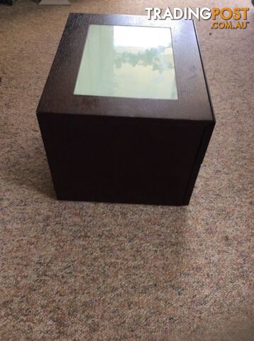Bedside table - photo 2 of 9