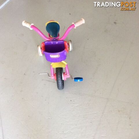 Kids tricycle - photo 2 of 5