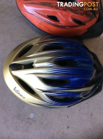 Bike helmets - photo 2 of 10