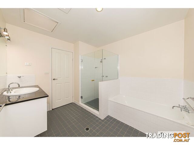 8 Herley Street The Range QLD 4700