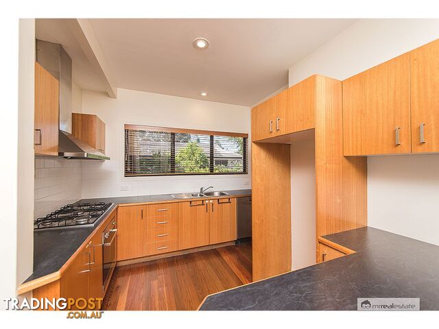 8 Herley Street The Range QLD 4700