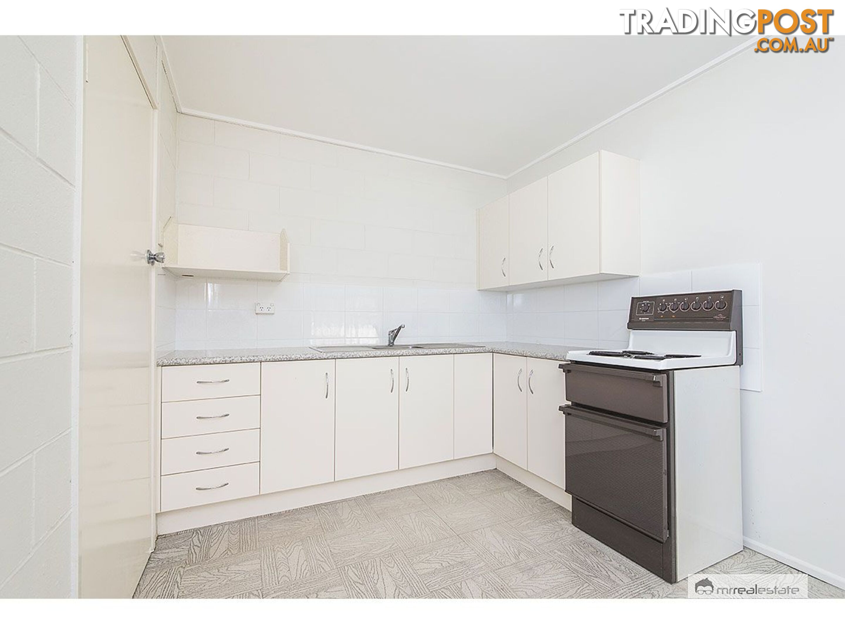 Unit 4 2 Whitman Street Park Avenue QLD 4701