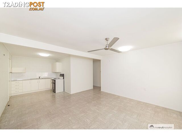 Unit 4 2 Whitman Street Park Avenue QLD 4701