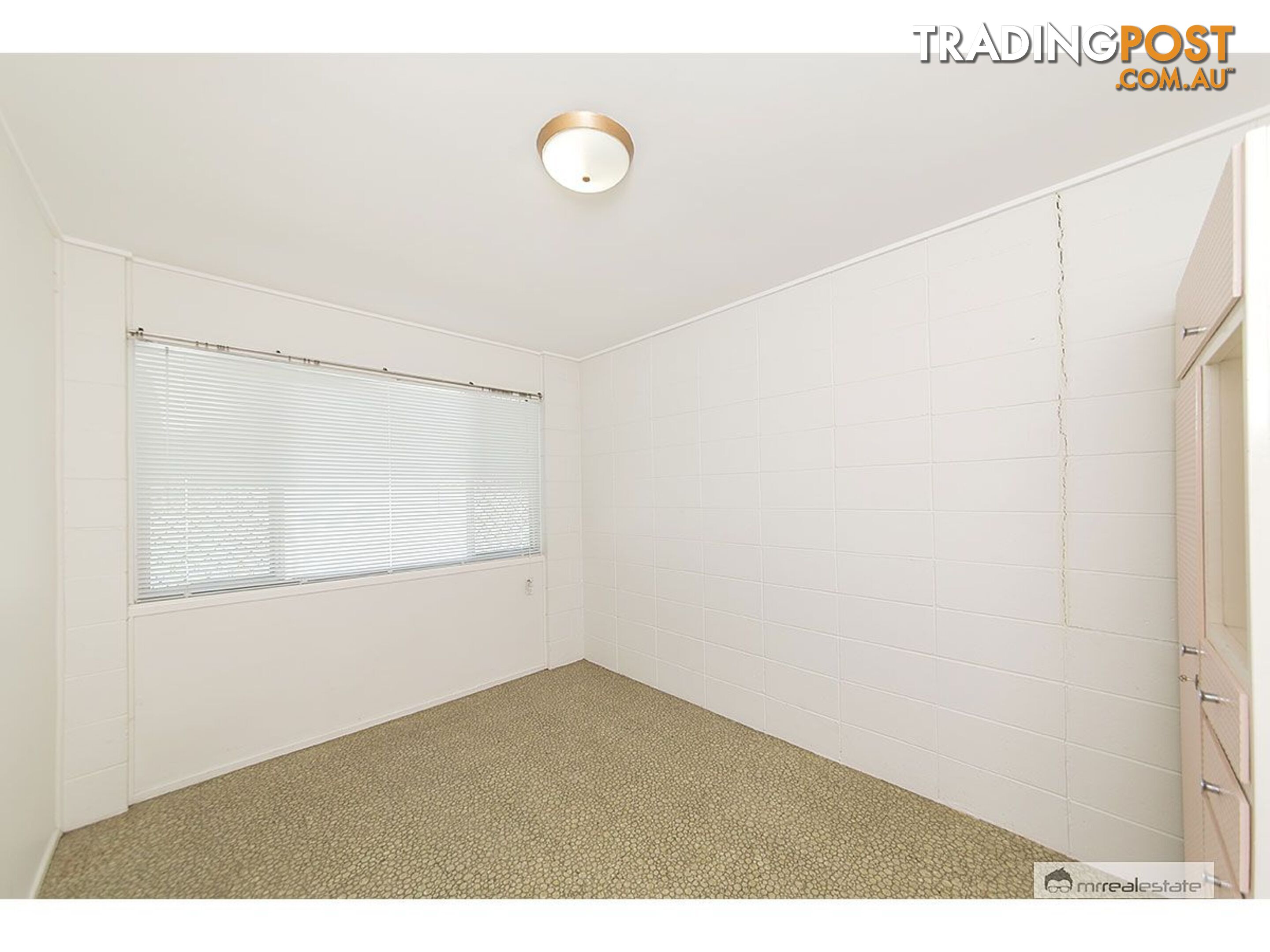 Unit 4 2 Whitman Street Park Avenue QLD 4701