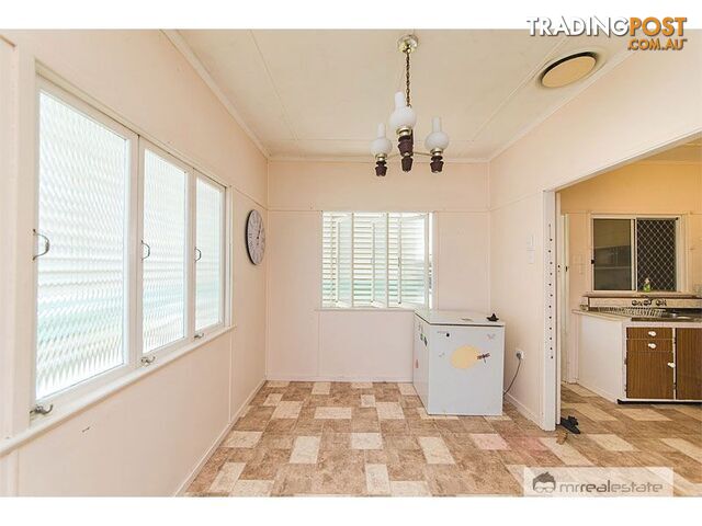 11 Thomasson Street Park Avenue QLD 4701