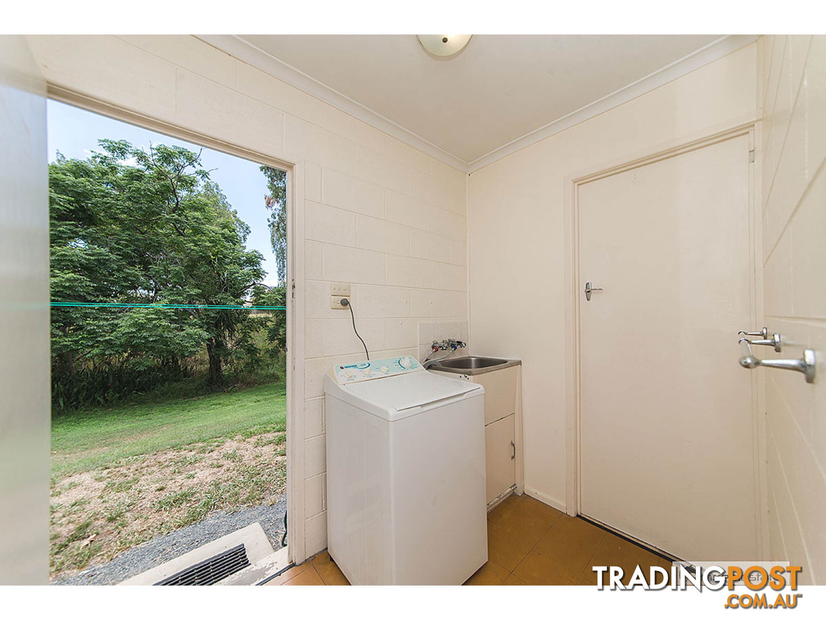 2 111 Grosskopf Street Frenchville QLD 4701