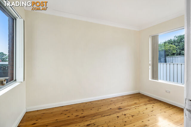2 33 Auburn Street Wollongong NSW 2500 - photo 4 of 8
