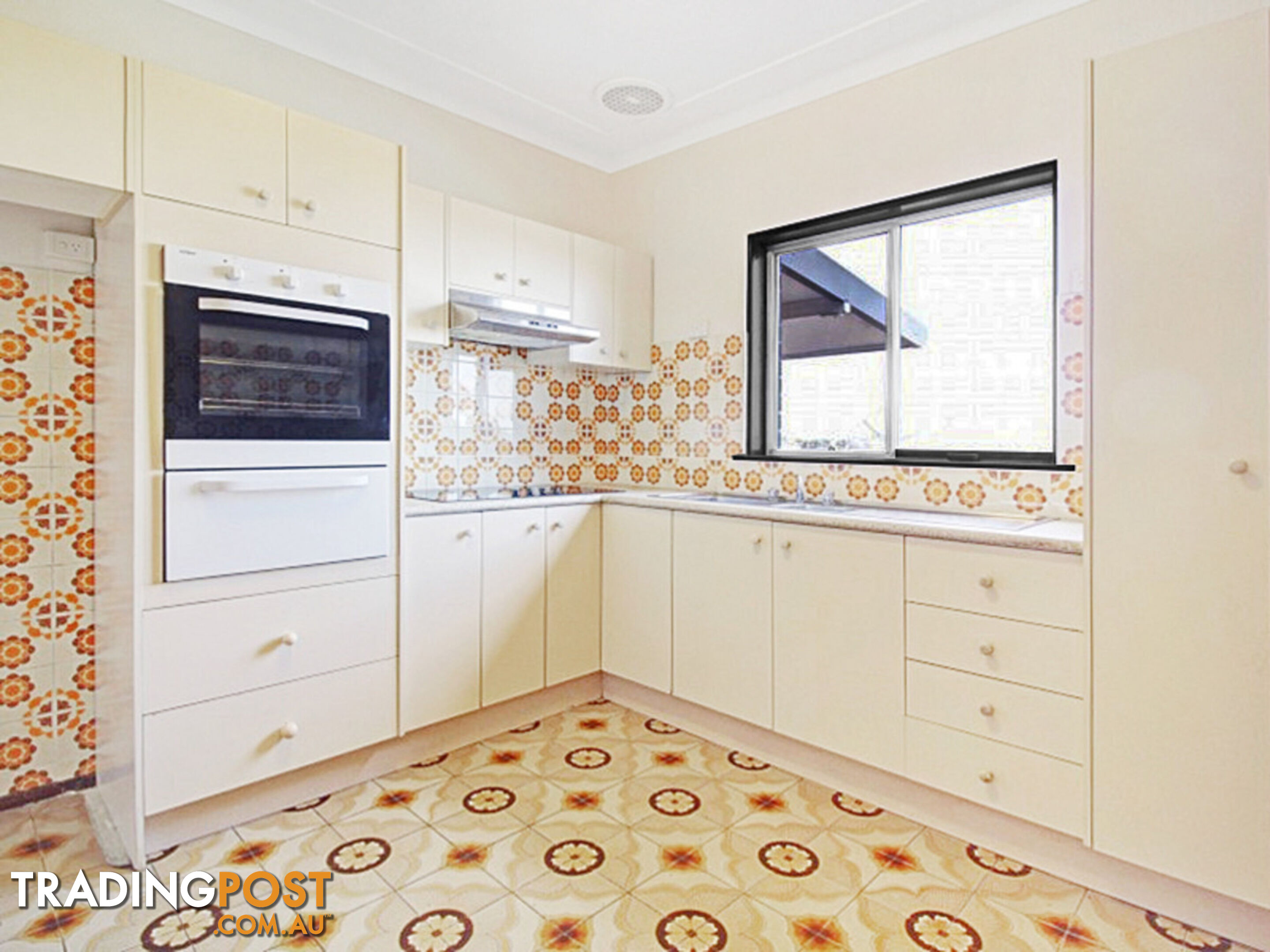 15 Fairfax Road Warrawong NSW 2502