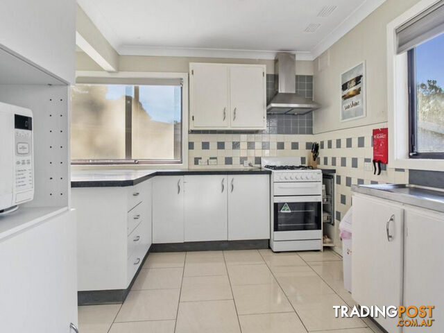 18 Aldinga Avenue Koonawarra NSW 2530