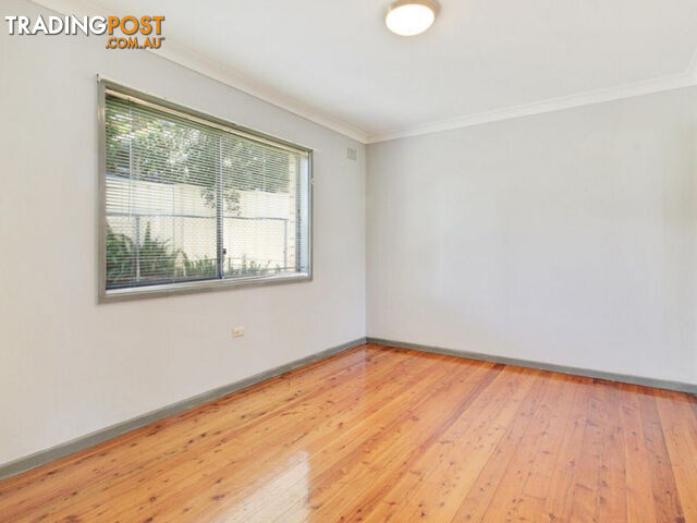 4 19 St Johns Avenue Mangerton NSW 2500 - photo 3 of 4