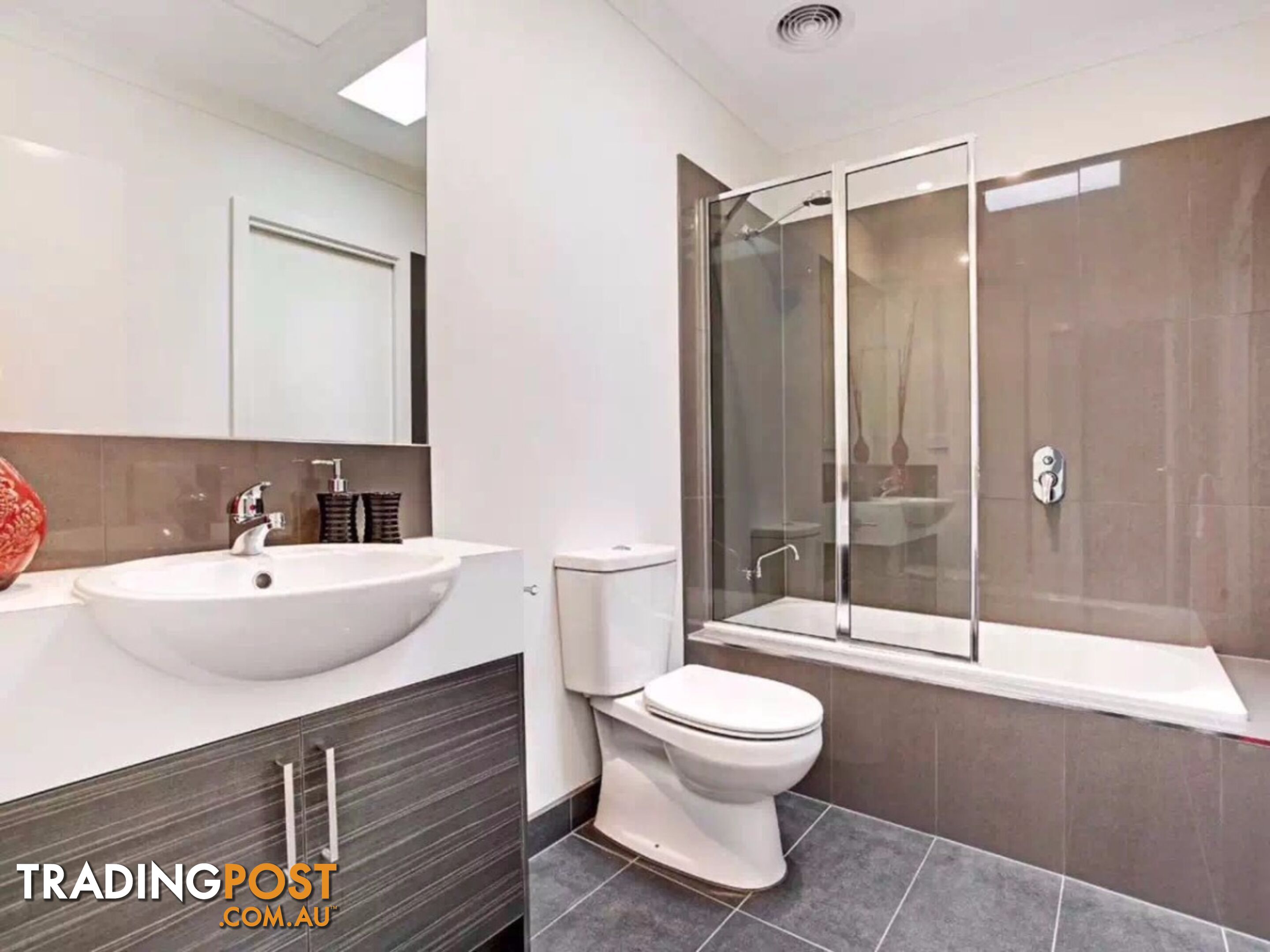 10 9 Nelson St Ringwood, VIC 3134