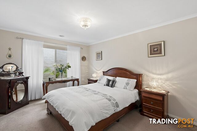 2 Seacrest Walk ST LEONARDS VIC 3223