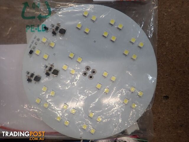 LED LIGHT REPLACEMENT GLOBE - photo 2 of 3