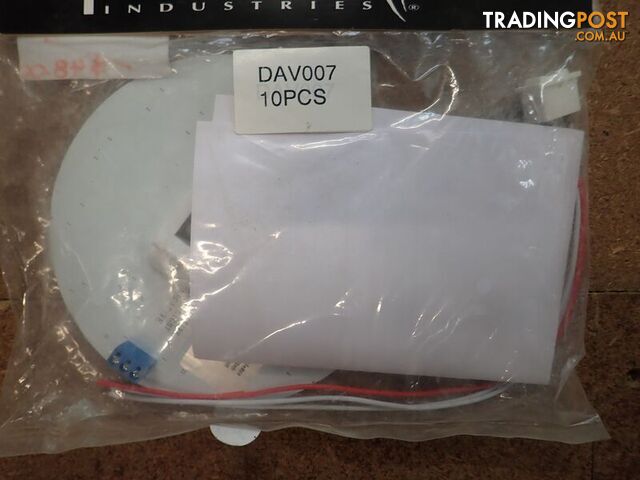LED LIGHT REPLACEMENT GLOBE - photo 3 of 3