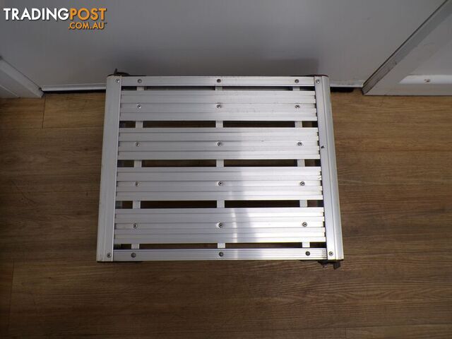 ALUMINIUM FOLDING STEP