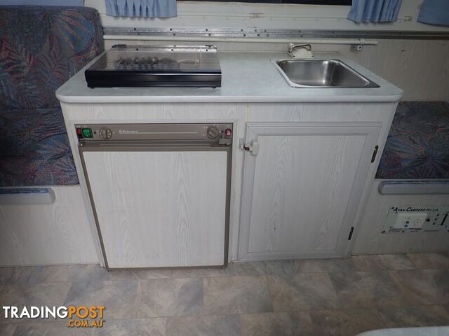 2000 AVAN ALINER CAMPER S/N 1880 - photo 4 of 4
