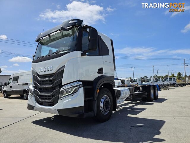 2024 Iveco S-WAY AT230