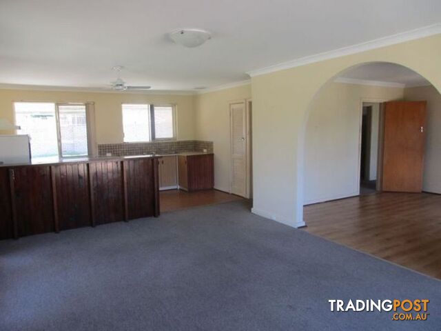 2 Pomfret Road SPEARWOOD WA 6163