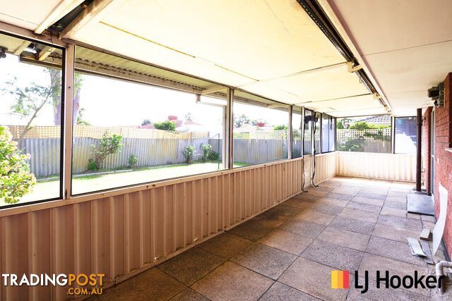 17 Elvington Way THORNLIE WA 6108