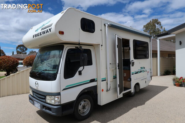 2002 Winnebago Freeway