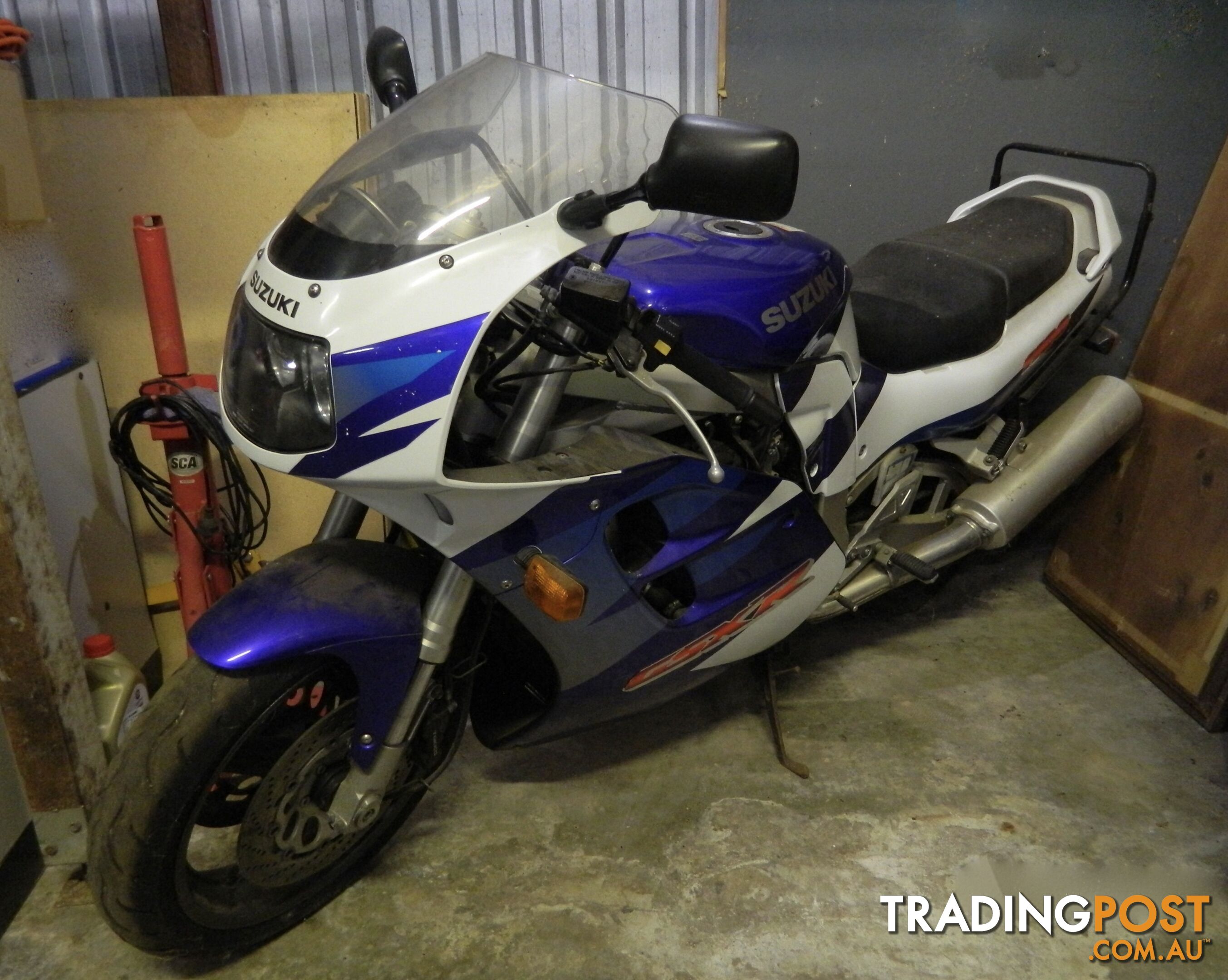 1997 Suzuki GSX-R1100 (1074cc)