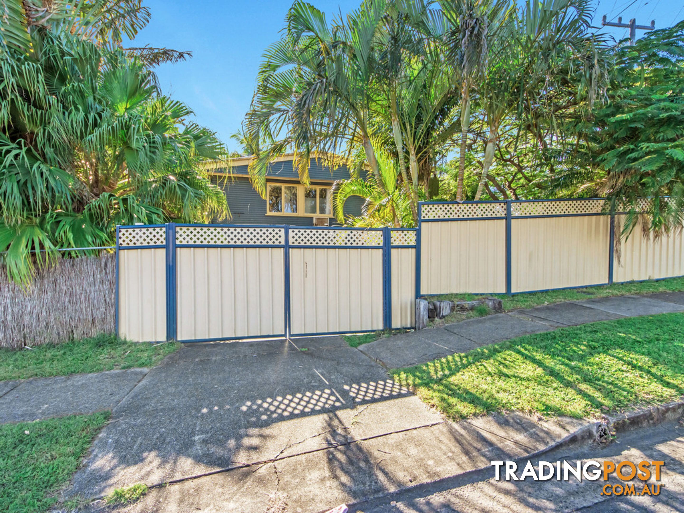 11 Ridgeway Avenue SOUTHPORT QLD 4215