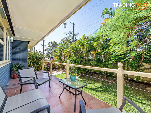 11 Ridgeway Avenue SOUTHPORT QLD 4215