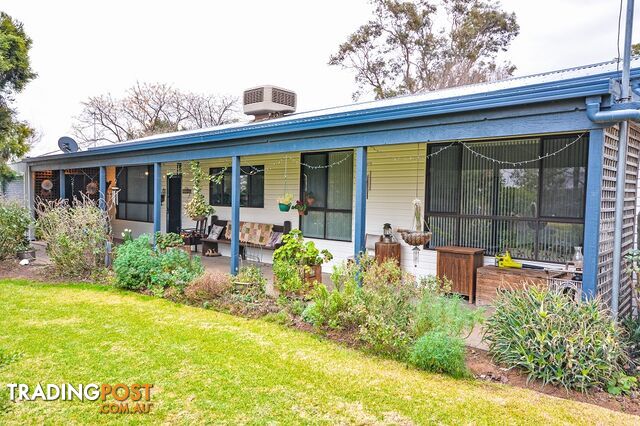 34 Henry Lawson Drive LEETON NSW 2705