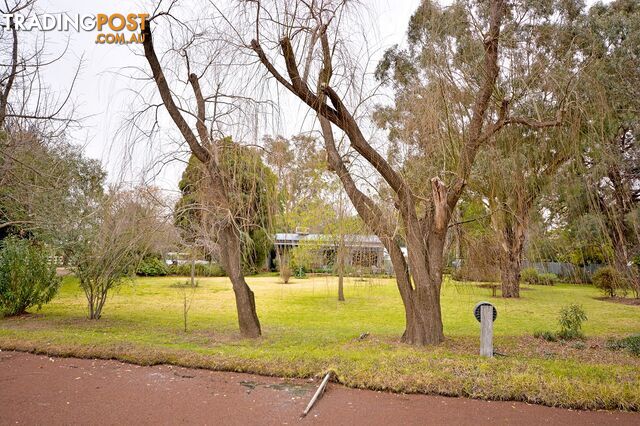 34 Henry Lawson Drive LEETON NSW 2705