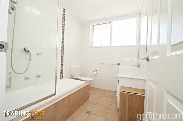 63 Ross Crescent GRIFFITH NSW 2680