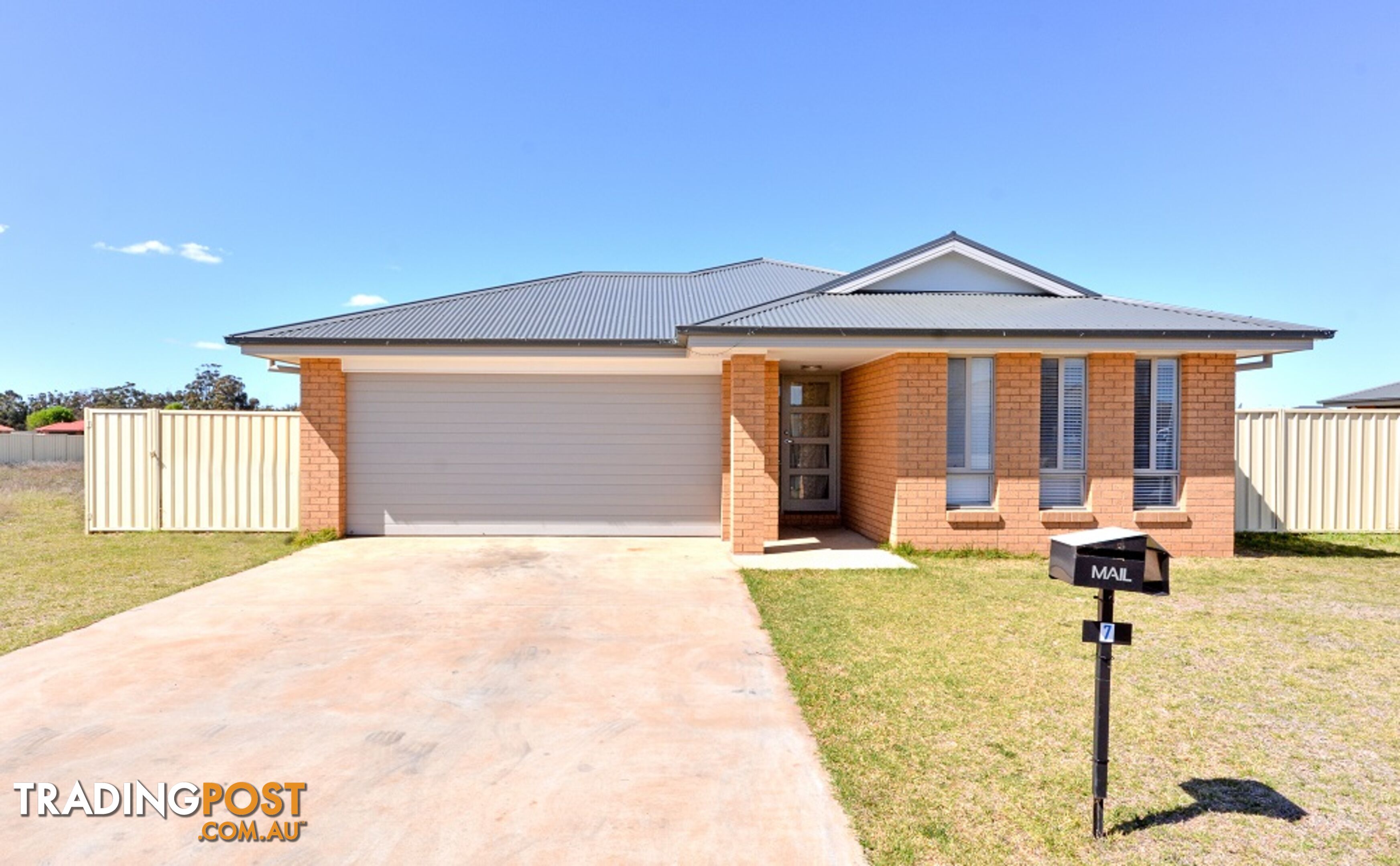 7 Devlin Close LEETON NSW 2705