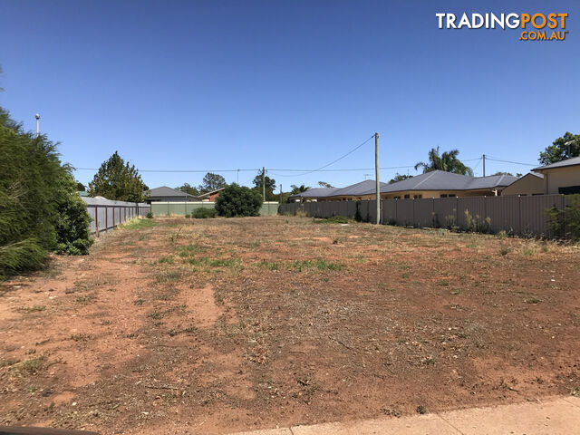 32 Yanco Avenue LEETON NSW 2705