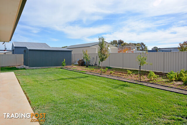 5 Letona Place LEETON NSW 2705