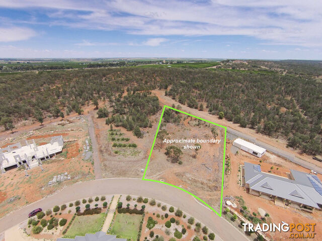 8 Bella Vista Drive LAKE WYANGAN NSW 2680