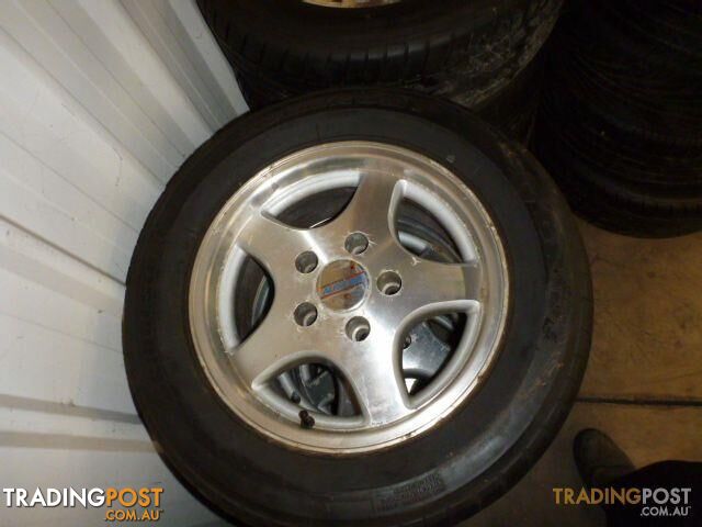 AUSCAR WHEELS and TYRES
