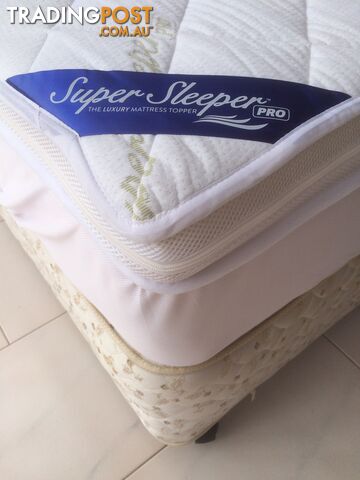 Large/queen size bed, 205cm &amp;amp;amp;amp;#215; 155cm