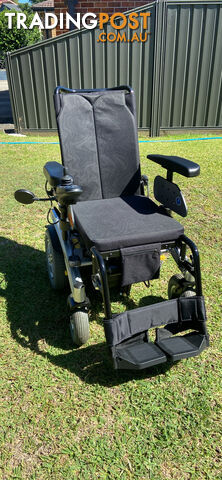 Electric wheelchair