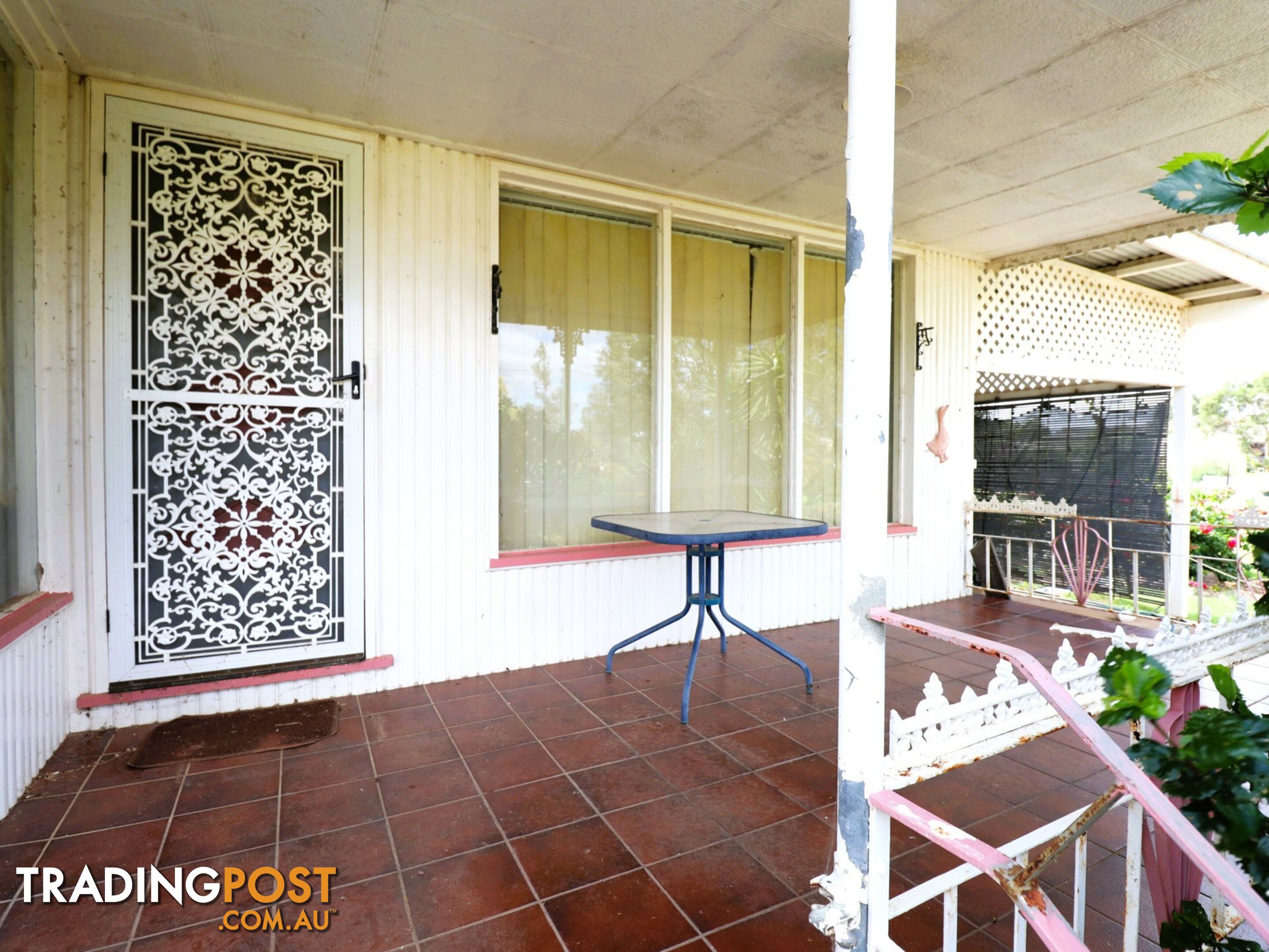 19 Russell Street WALLUMBILLA QLD 4428