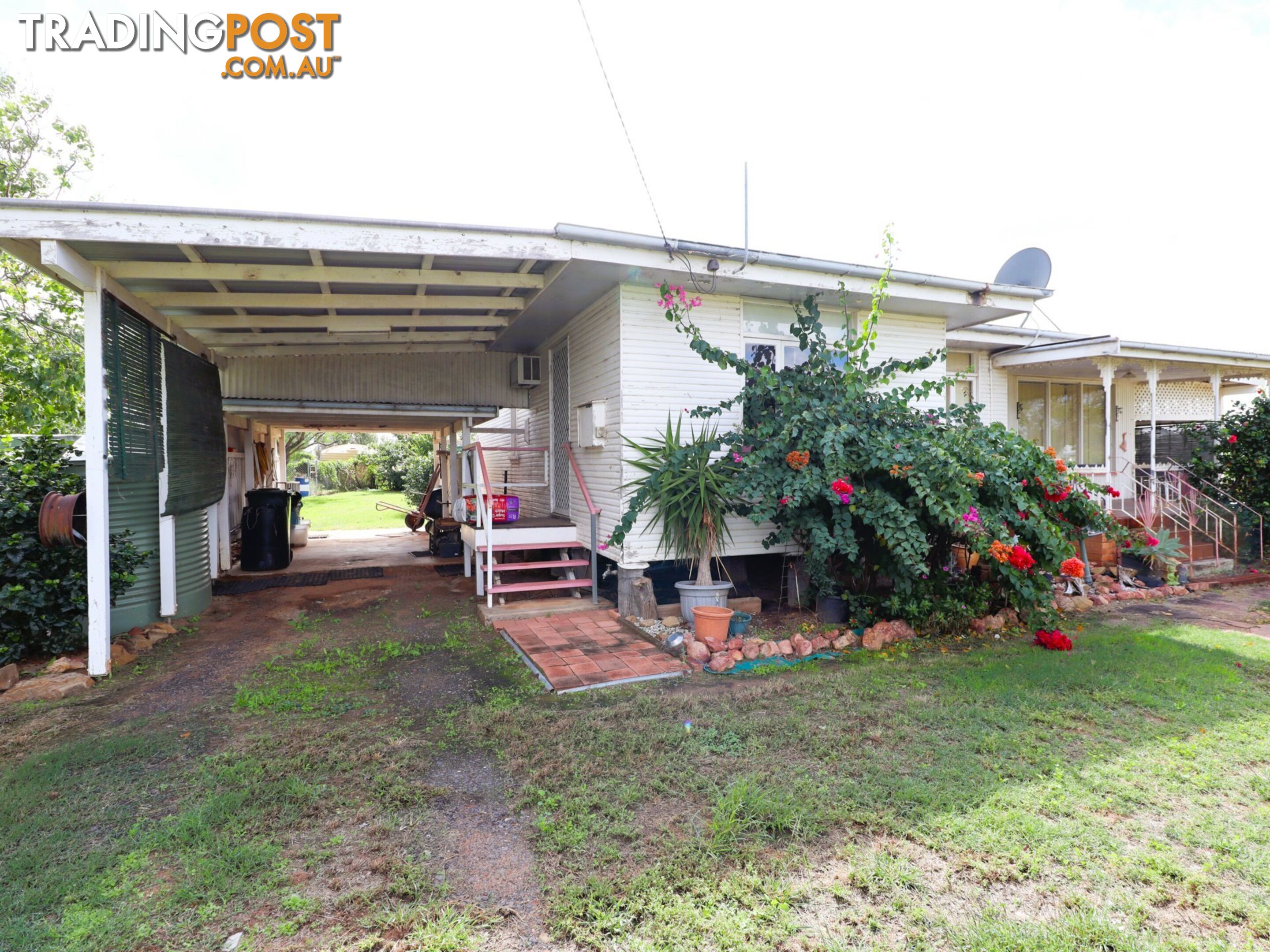 19 Russell Street WALLUMBILLA QLD 4428