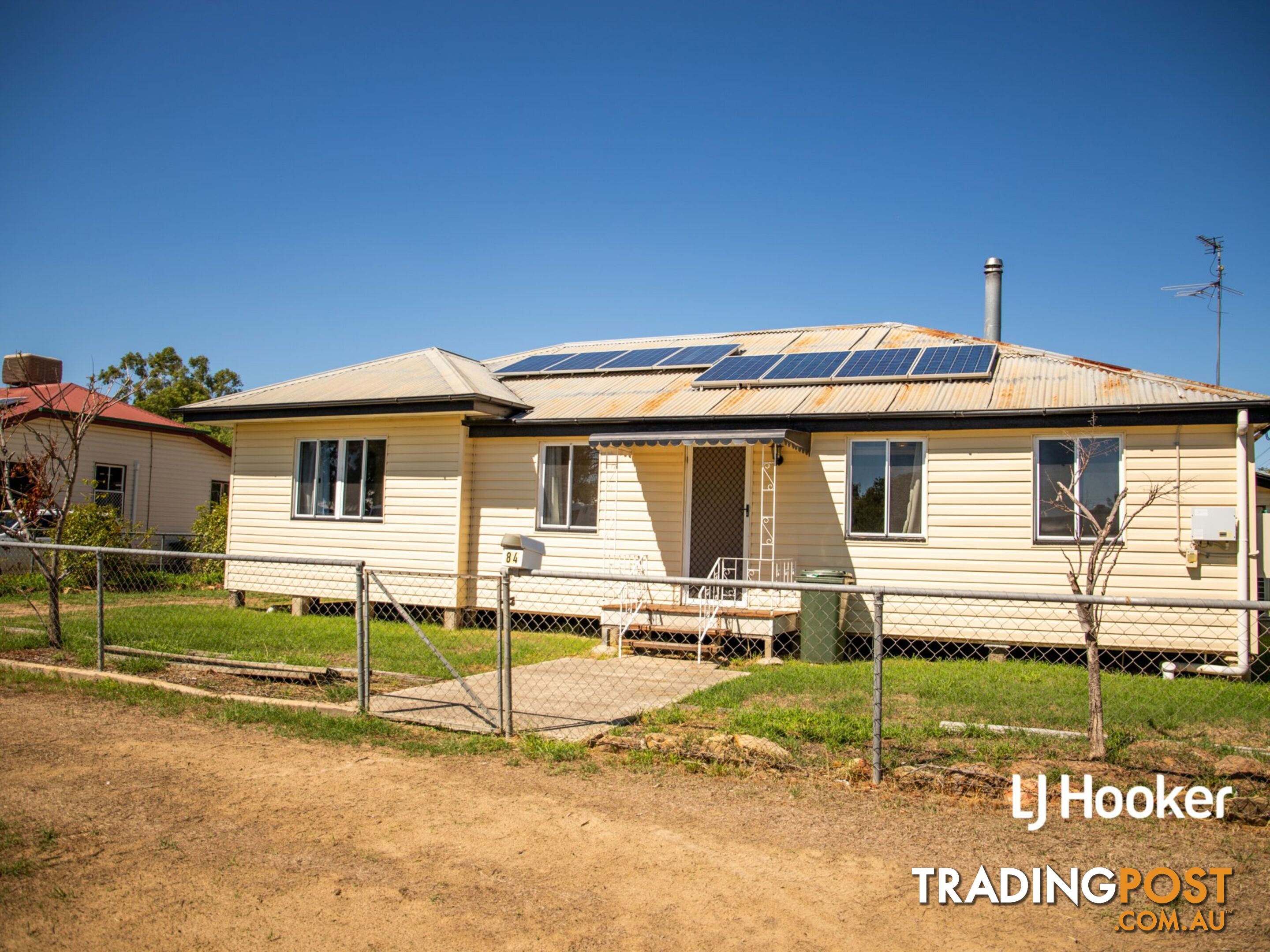 84 Hawthorne Street ROMA QLD 4455