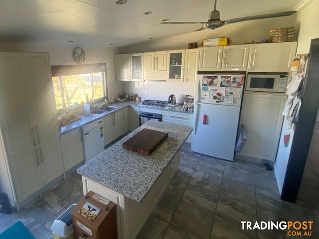 28 Hadwen Road ROMA QLD 4455