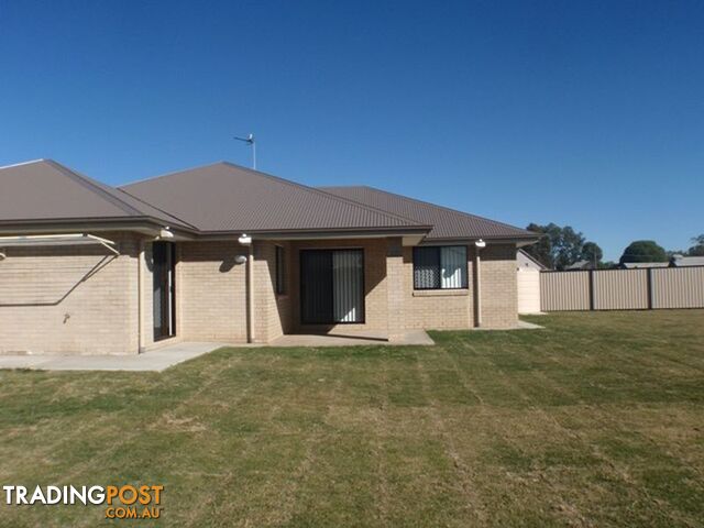 17 Edna Street ROMA QLD 4455