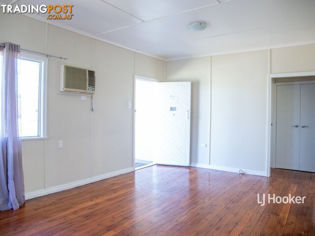 55 Raglan Street ROMA QLD 4455