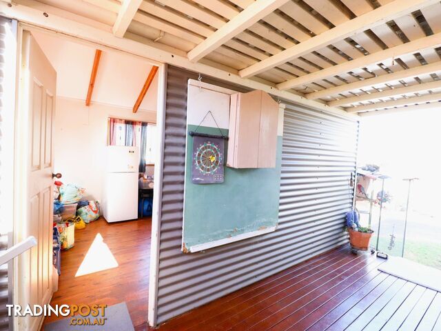 16 Robertson Street ROMA QLD 4455