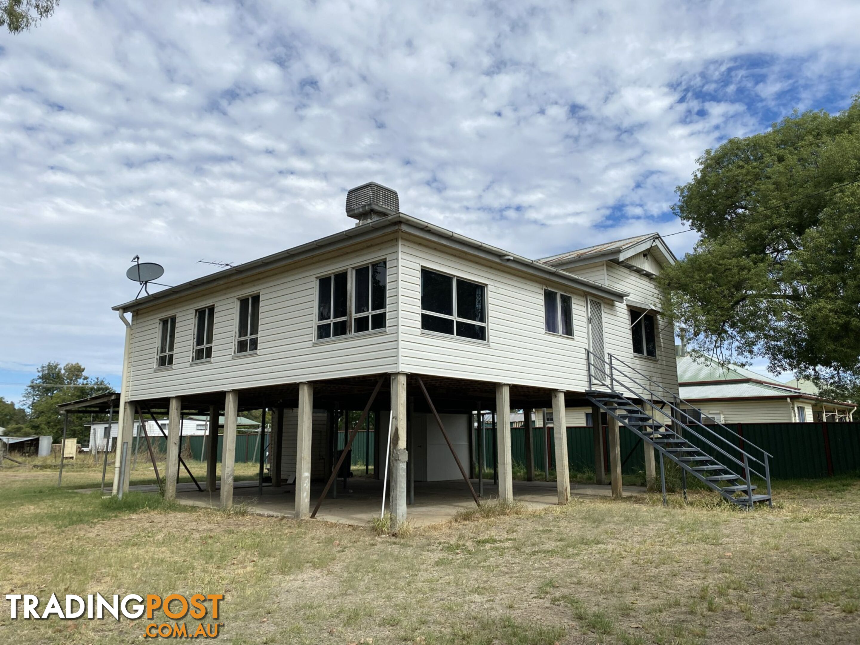 10 Liverpool Street MITCHELL QLD 4465