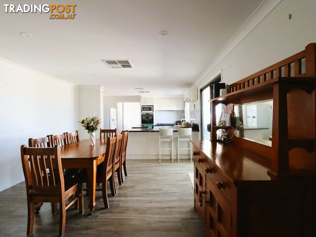 260 Geoghegan Road ROMA QLD 4455 - photo 5 of 25