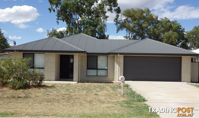 13 Courtney Street ROMA QLD 4455