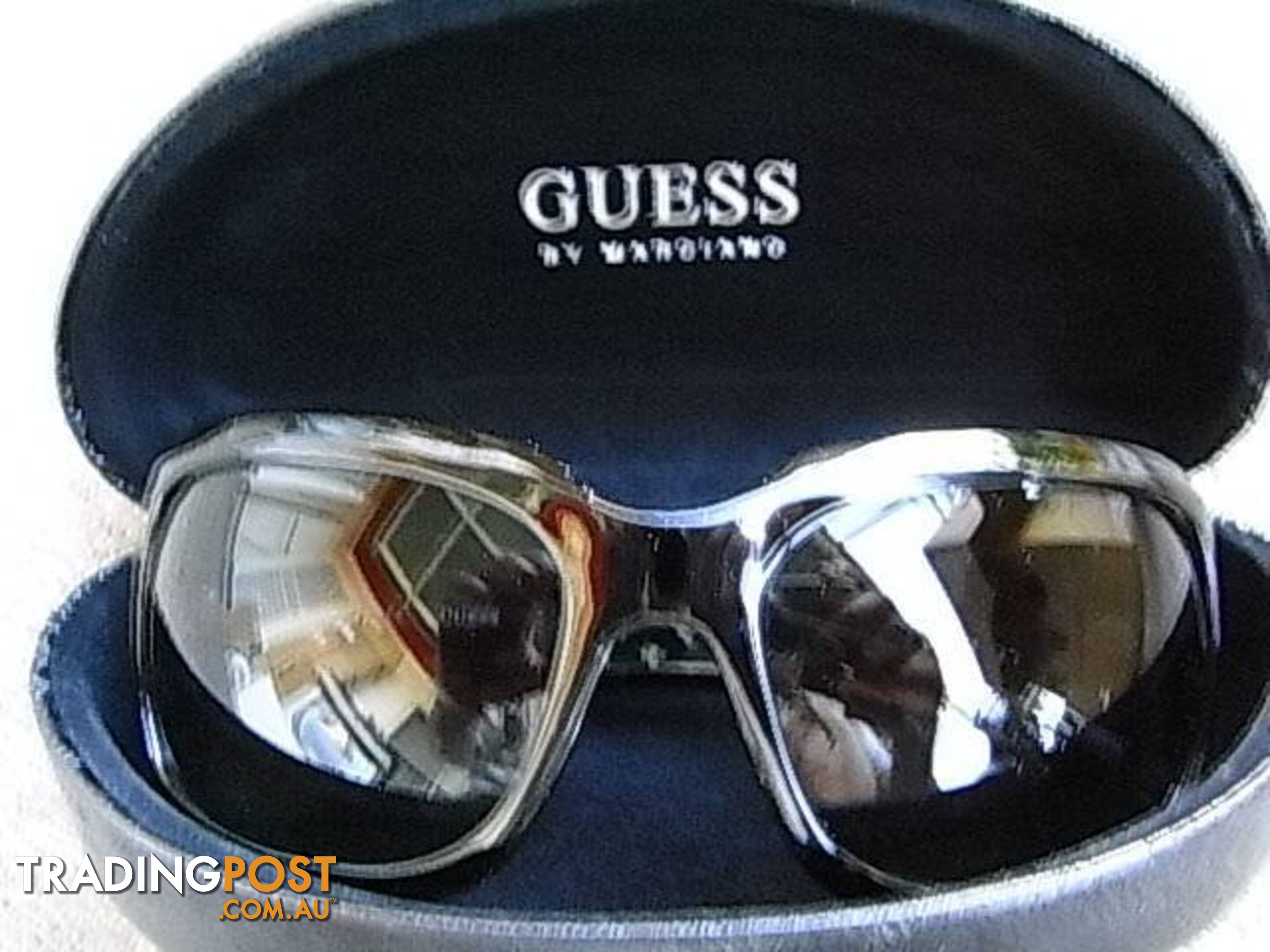 NEW *GUESS BY MARCIANO MADE IN ITALY BRAND NEW NEVER USED